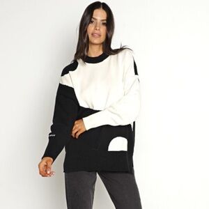 Pistola
Darya Oversized Crewneck Yin Yang size  XS